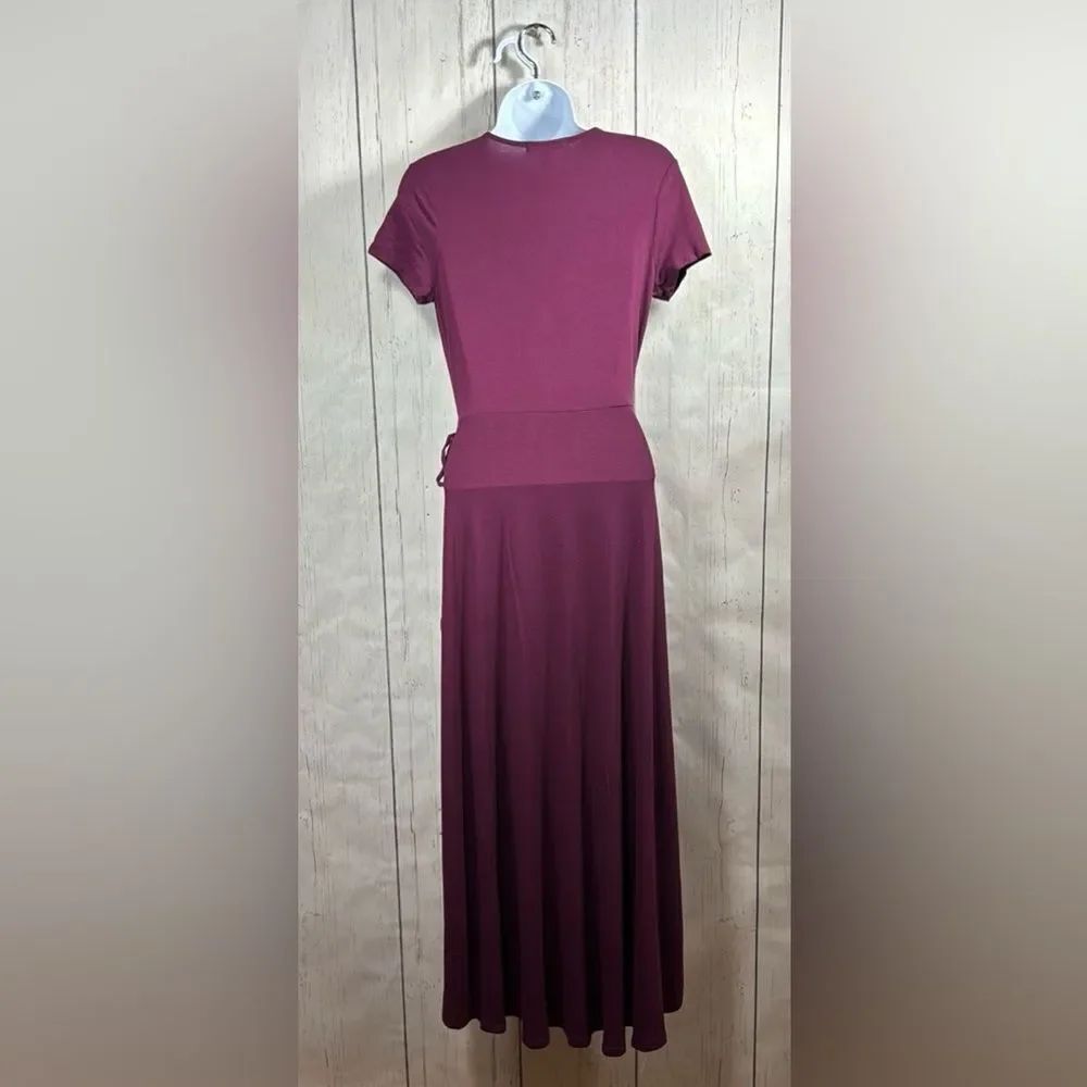 Forever 21 Burgundy Wrap Midi Dress Size M Short Sleeve Boho Romantic Flowy - Picture 12 of 14
